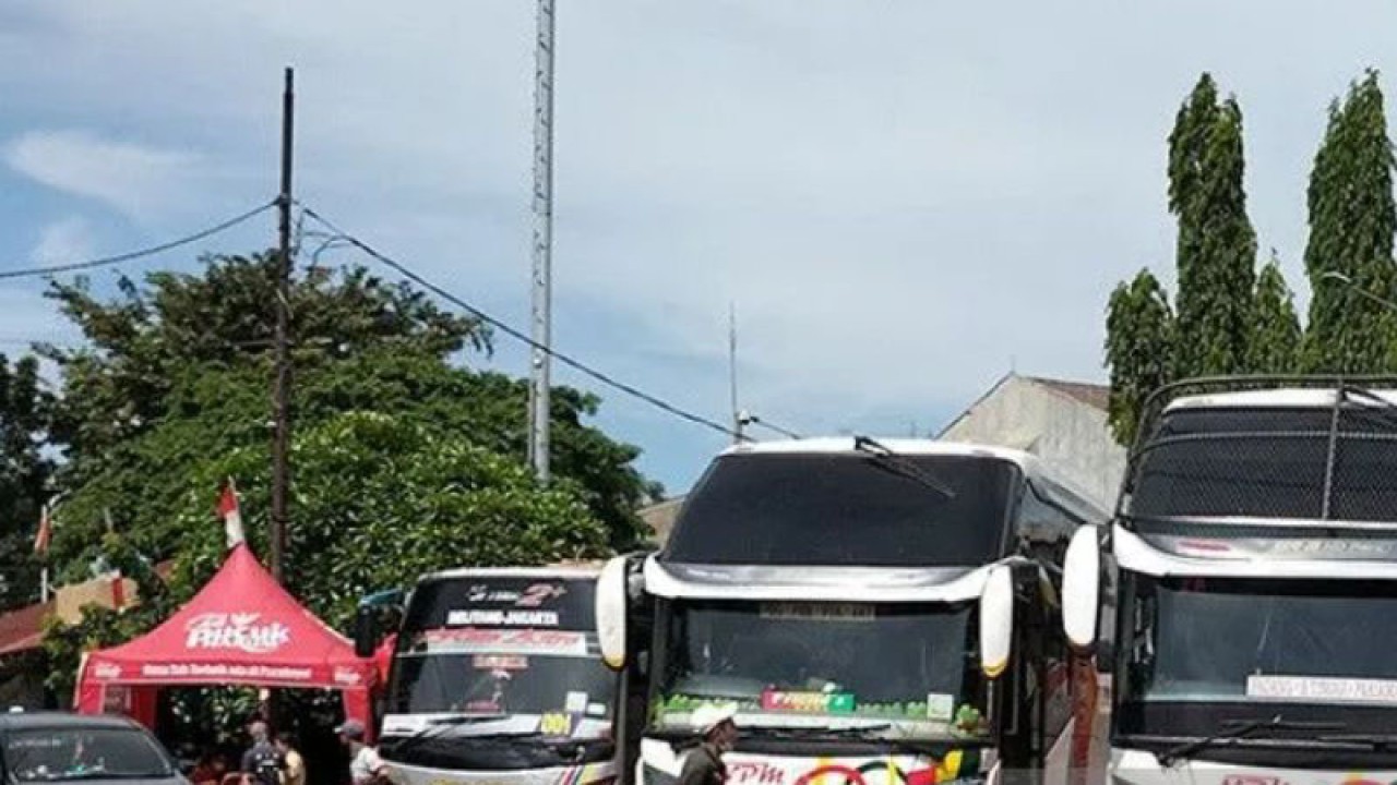 Suasana terminal Kalideres, Jakarta Barat. ANTARA / Walda