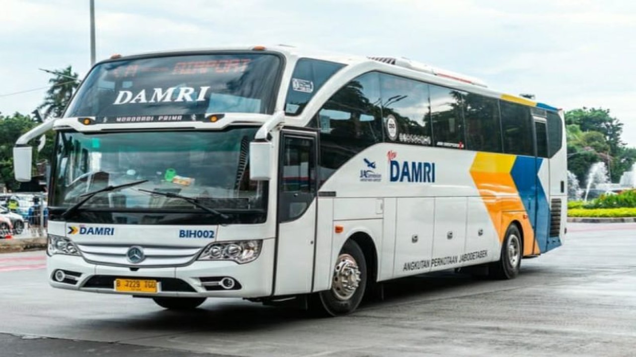 Bus Damri. ANTARA/HO-Damri
