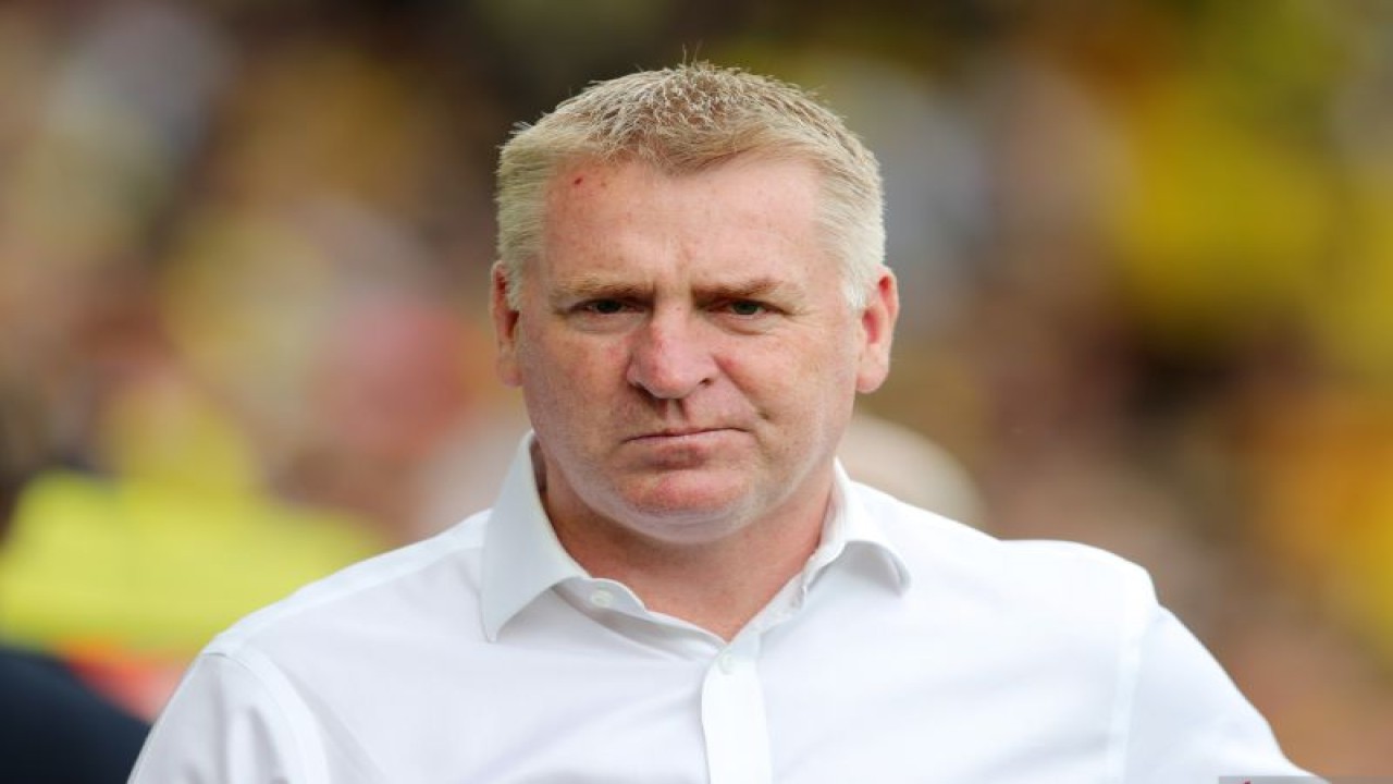 Dean Smith saat memimpin Norwich City dalam pertandingan Liga Premier Inggris lawan Tottenham di Carrow Road pada 22 Mei 2022. Dean Smith resmi ditunjuk sebagai pelatih sementara Leicester hingga akhir musim. ANTARA/REUTERS/CHRIS RADBURN
