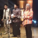 Dewan Juri sedang membacakan pengumuman pemenang lomba seni religi UI. (ANTARA/Foto: Humas UI)-1681298976