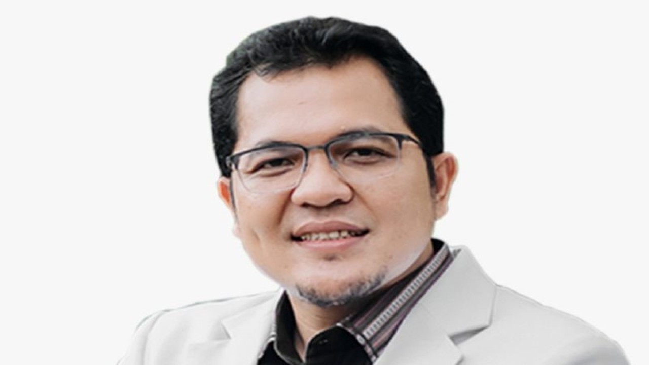 Dokter spesialis kulit dan kelamin Dr. dr I Gusti Nyoman Darmaputra, SpKK, Subsp.OBK, FINSDV, FAADV (ANTARA/Lintang Budiyanti Prameswari)