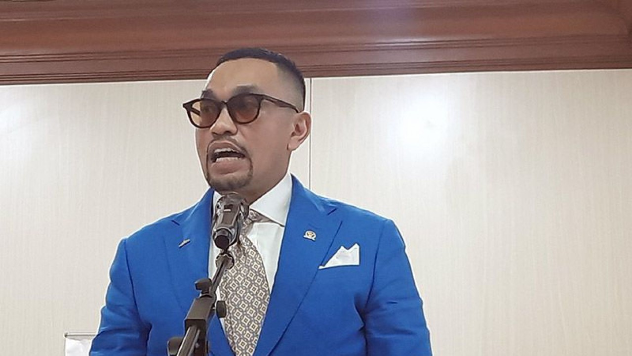 Wakil Ketua Komisi III DPR RI Ahmad Sahroni di Gedung Nusantara II DPR RI, Rabu (29/3/2023). ANTARA/Narda Margaretha Sinambela/am.
