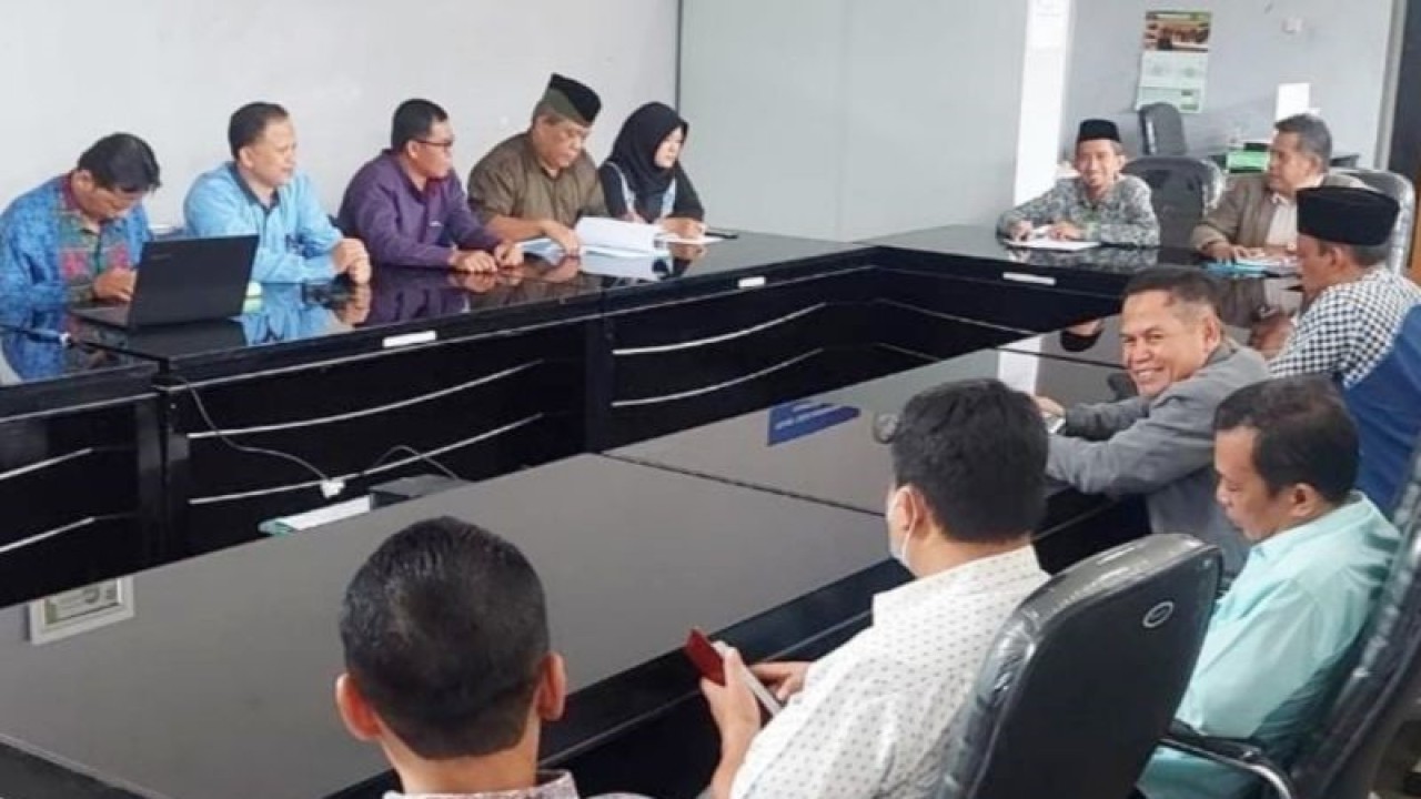 Wakil Ketua DPRD Kabupaten Bogor, Agus Salim saat berkunjung ke Kantor KPAD di Cibinong, Kabupaten Bogor, Jawa Barat. (ANTARA/HO-Setwan Kabupaten Bogor)