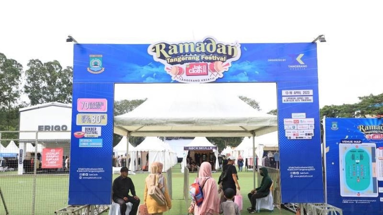 Gerai-gerai UMKM lokal di Ramadan Tangerang Festival yang di Alun-alun Ahmad Yani mulai dari tanggal 13 hingga 19 April 2023.