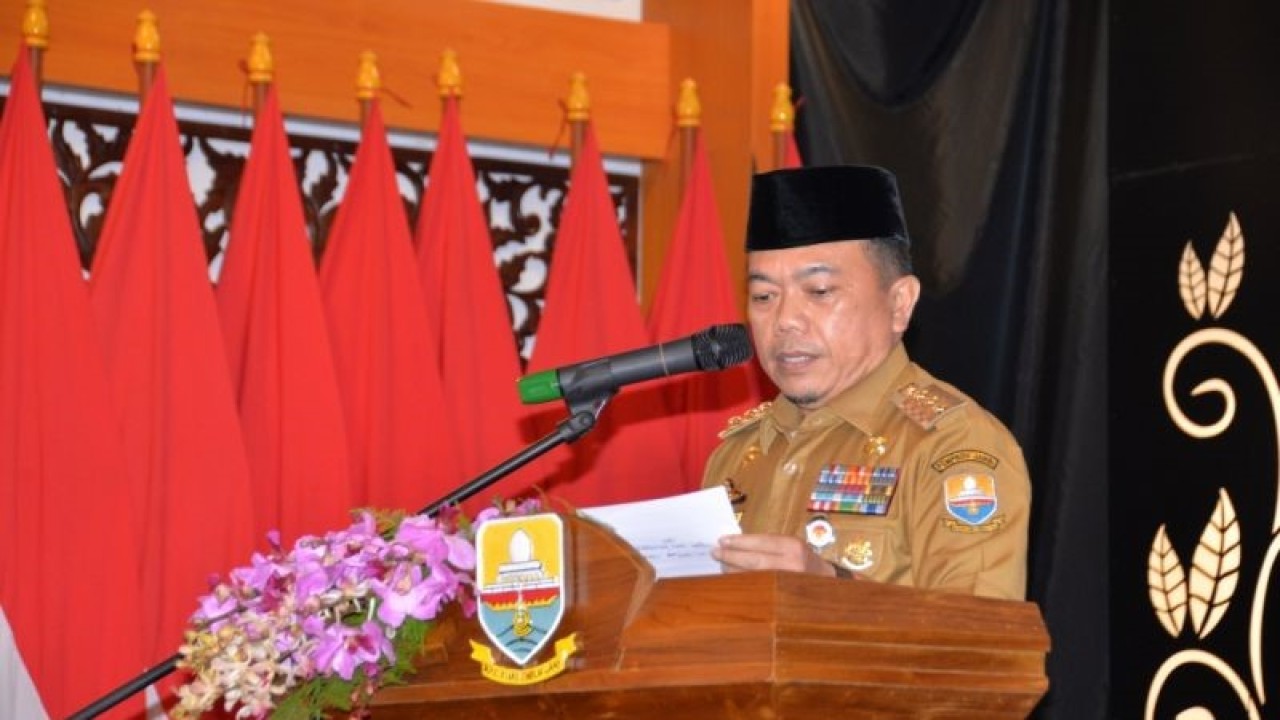 Gubernur Jambi Al Haris. ANTARA/Nanang Mairiadi
