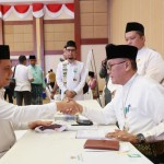Gubernur Kepri dan kepala OPD bayar zakat melalui Baznas-1681467356