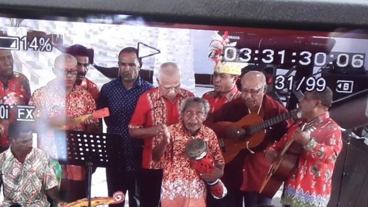 Ibadah Pekabaran Injil ke-115 tahun, Rabu, di gereja GKI Abigael Yafdas.ANTARA/Muhsidin