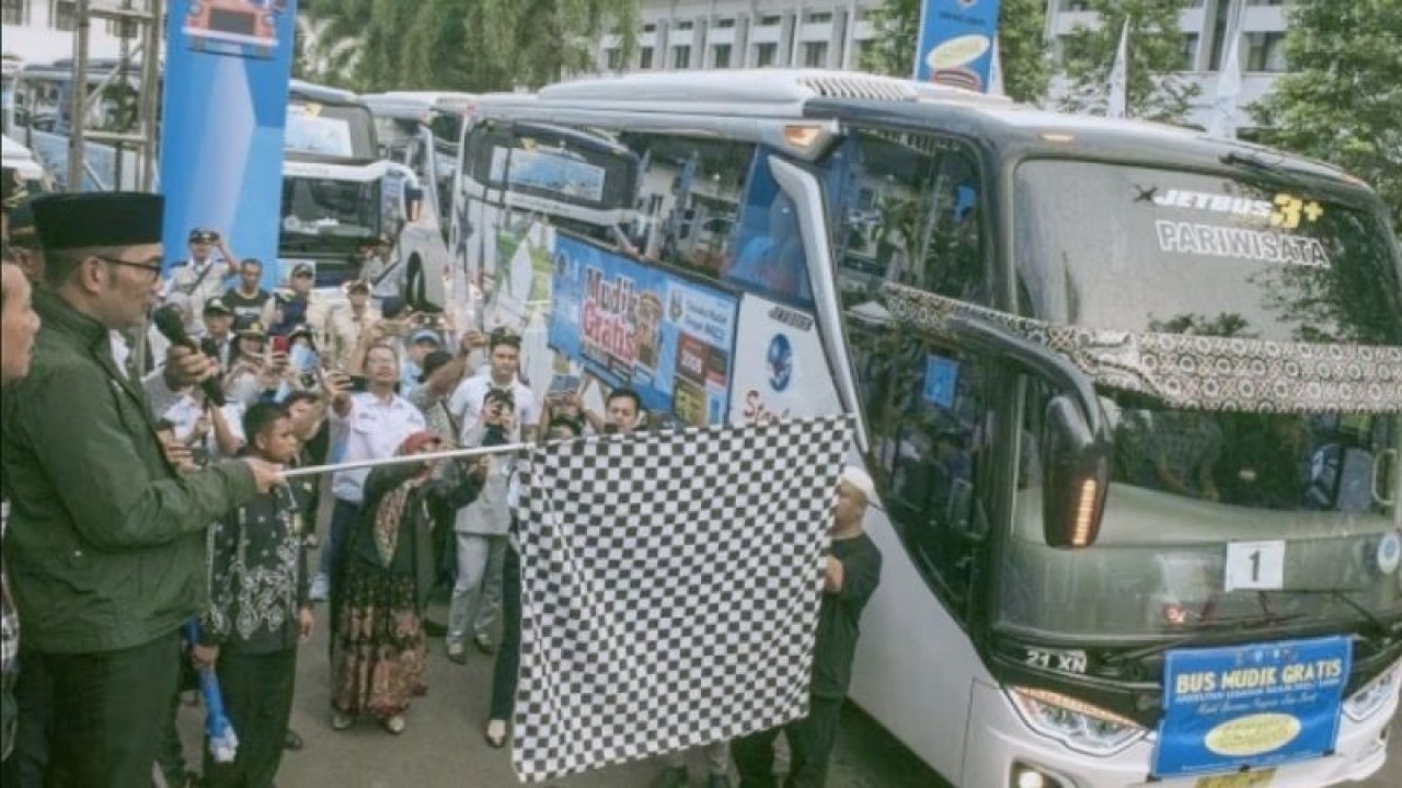 Ilustrasi mudik gratis (ANTARA/Novrian Arbi/dok)