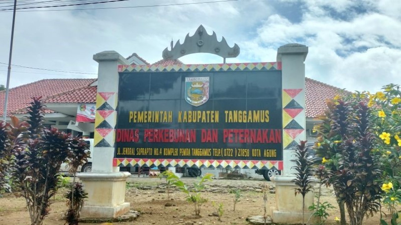 Kantor Dinas Perkebunan dan Peternakan (Disbunnak) Kabupaten Tanggamus, Lampung. ANTARA/Riadi Gunawan