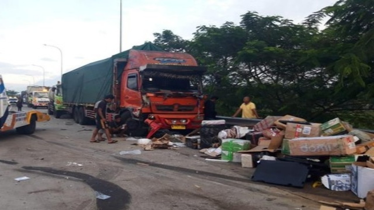 Kecelakaan di tol Semarang-Solo. (Detikcom)
