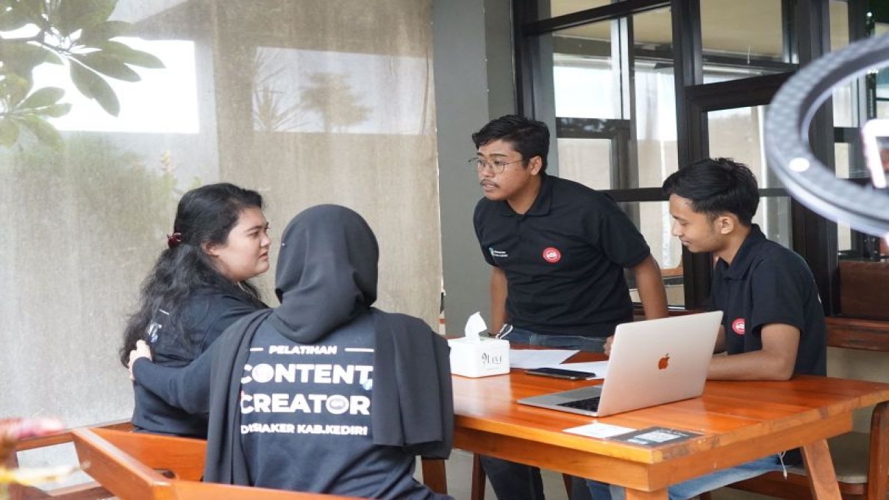 Kegiatan pelatihan yang digelar Pemkab Kediri. ANTARA/ HO-Pemkab Kediri
