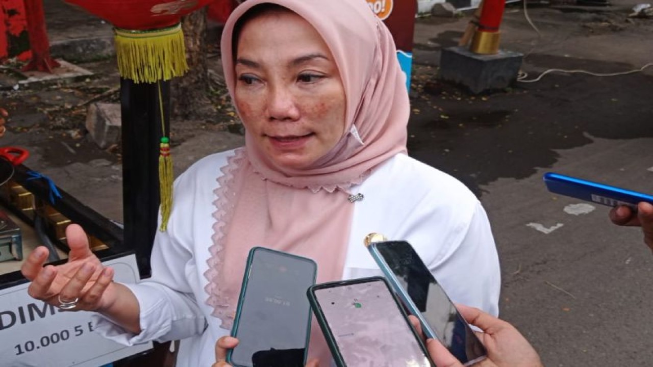 Kepala Badan Kepegawaian dan Sumber Daya Manusia (BKPSDM) Surabaya Ira Tursilowati. (FOTO ANTARA/Ananto Pradana)