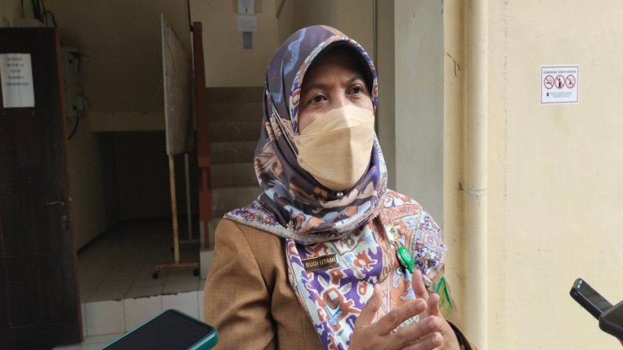 Kepala Dinas Kesehatan Kulon Progo Sri Budi Utami. (ANTARA/Sutarmi)