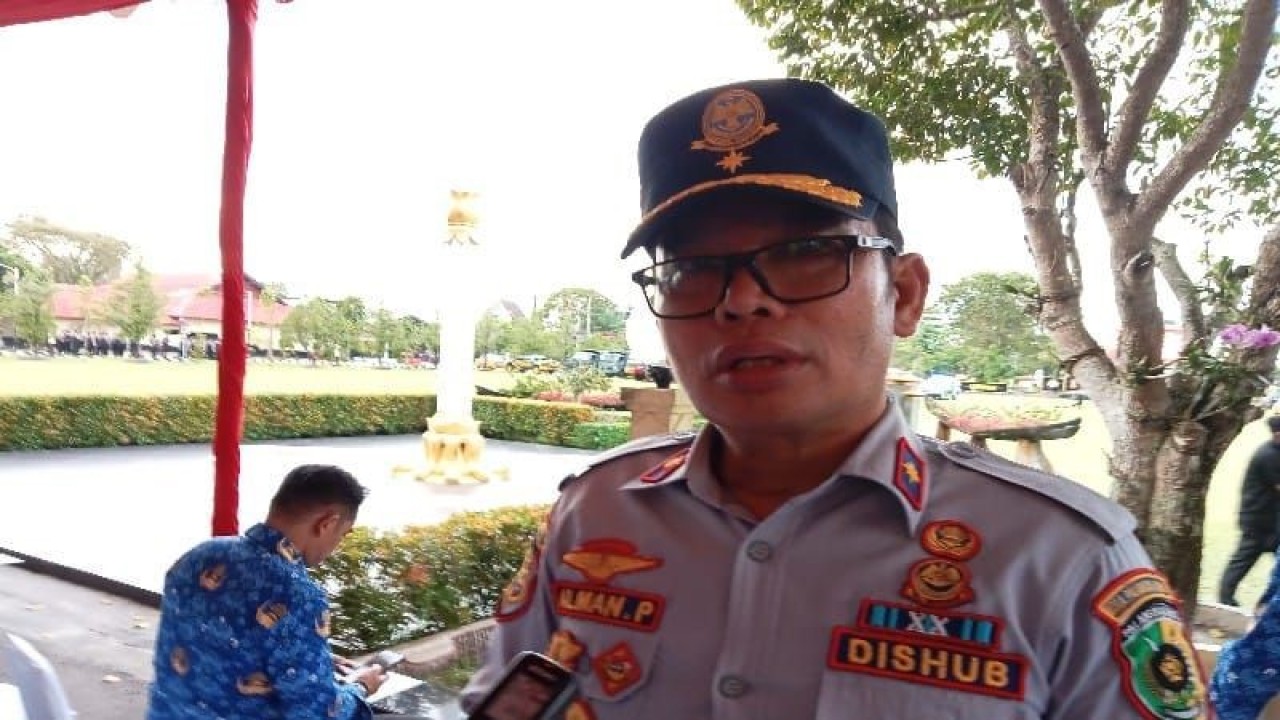 Kepala Dinas Perhubungan Kota Palangka Raya, Kalteng Alman P Pakpahan. ANTARA/Adi Wibowo