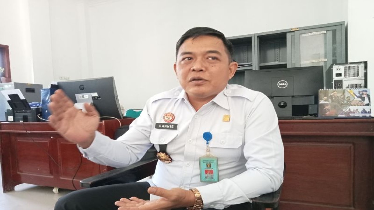 Kepala Divisi Pemasyarakatan Kemenkumham Papua Barat Dannie Firmansyah.  (ANTARA/Fransiskus Salu Weking)