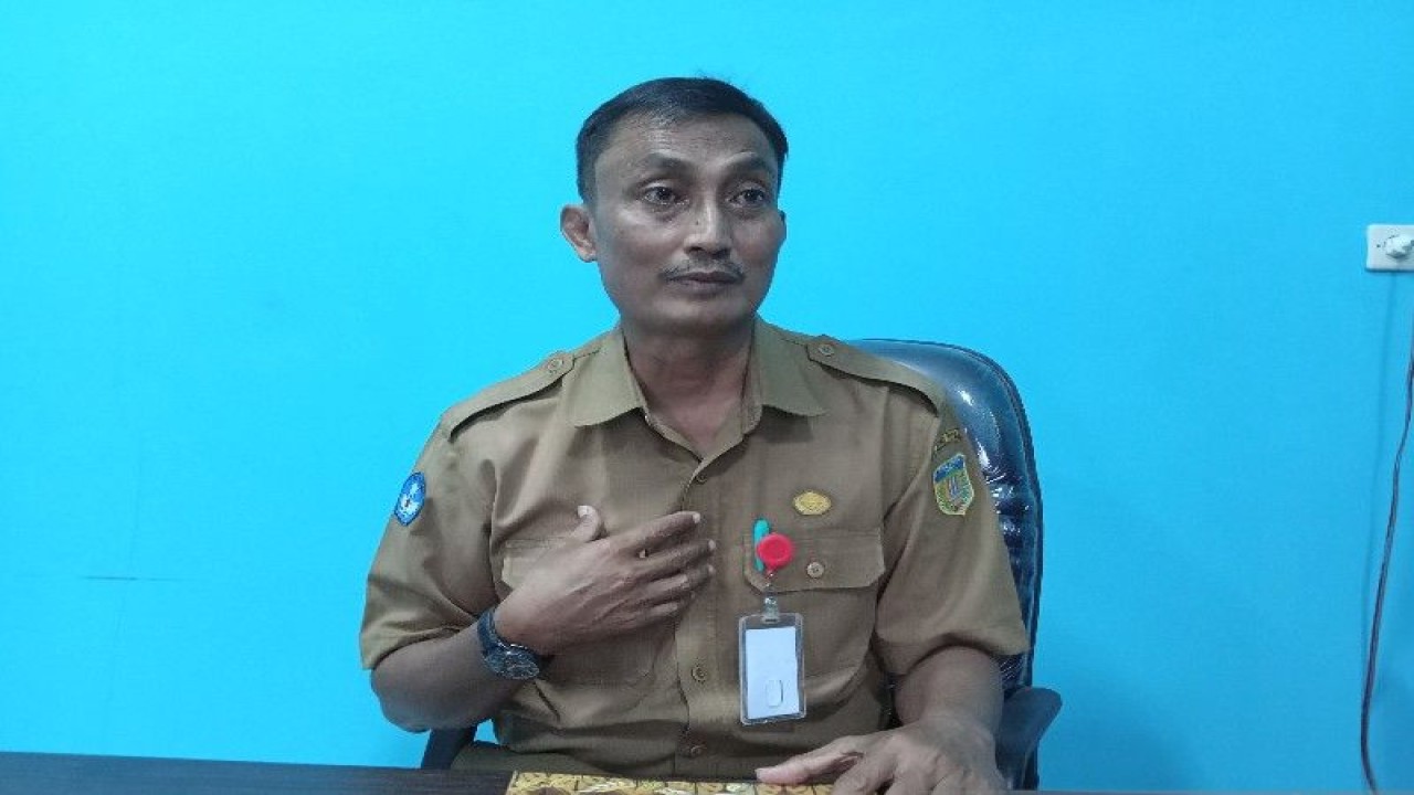 Kepala SMK Negeri 5 Penerbangan Waibhu Budi Riyanto (ANTARA/Agustina Estevani Janggo)