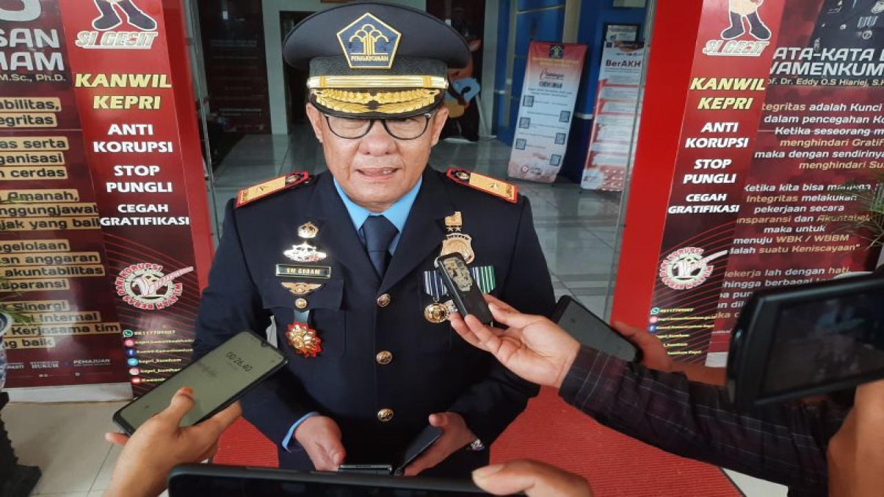 Kepala Kanwil Kemenkumham Kepri, Saffar Muhammad Godam. (Antara/Ogen)