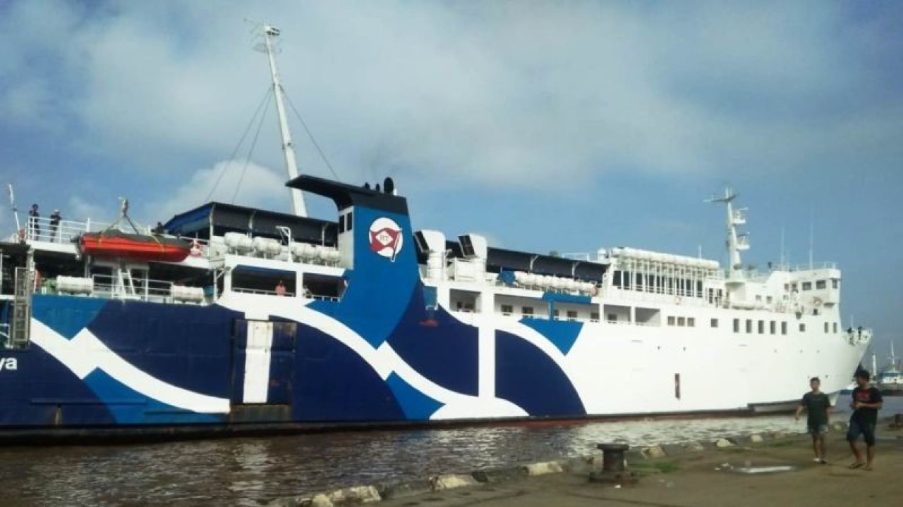 KM Prince Soya saat di Pelabuhan Samarinda (ANTARA/ M Ghofar)