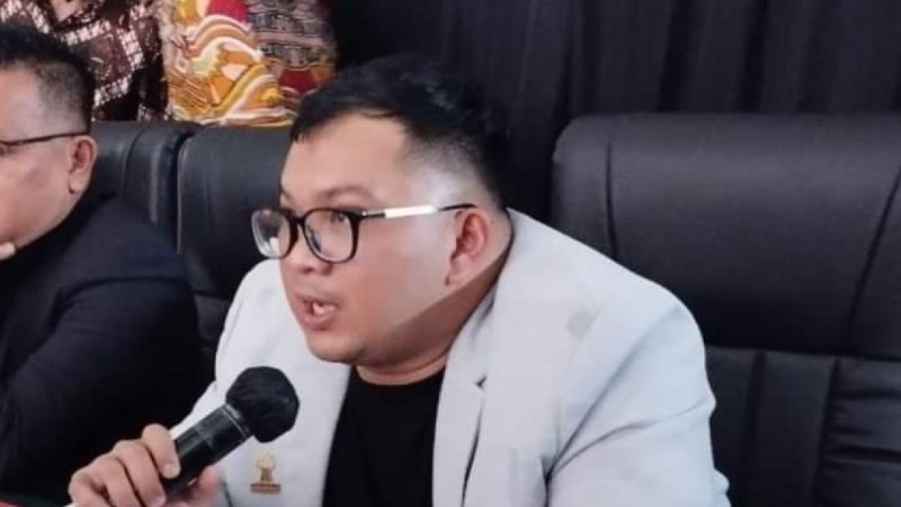 Ketua Dewan Pengurus Daerah (DPD) II Komite Nasional Pemuda Indonesia (KNPI) Manado Natanael Pepah, di Manado, Selasa (11/4/2023). ANTARA/Nancy L Tigauw.