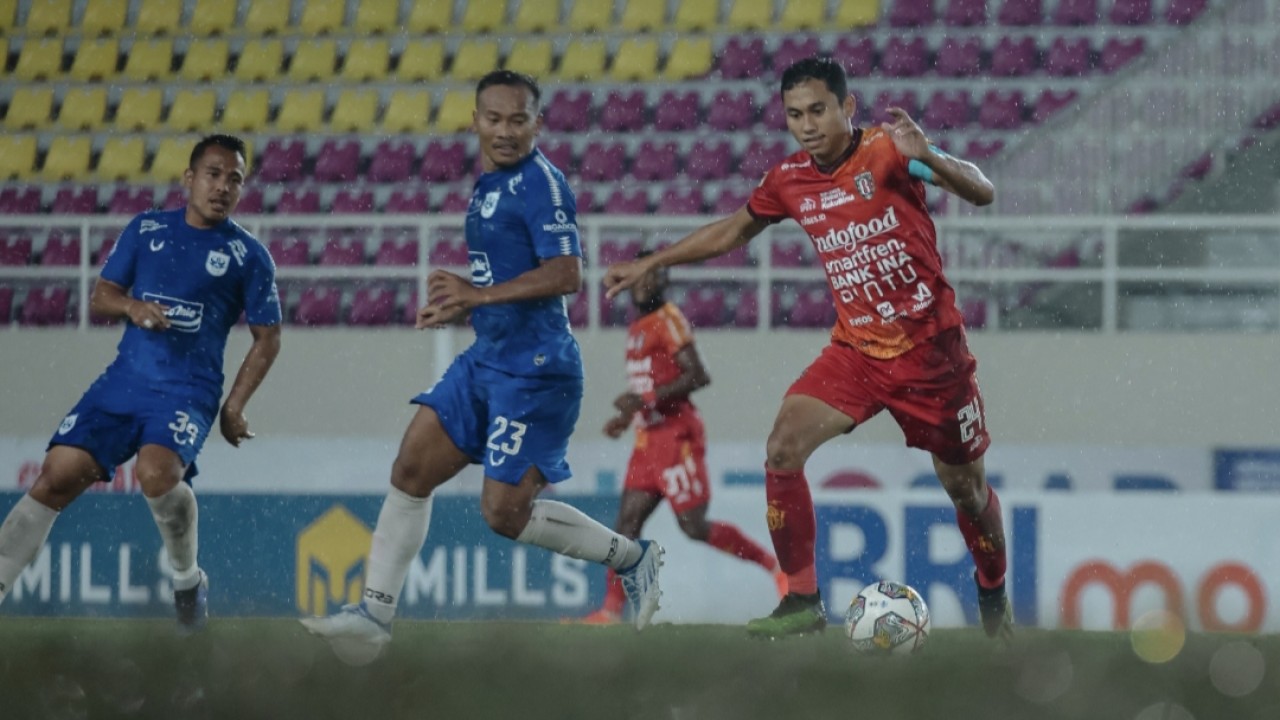 Laga Bali United vs PSIS Semarang