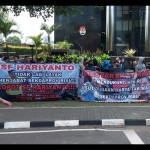 Mahasiswa gelar aksi tuntut KPK periksa harta Sekda Riau-1680764875