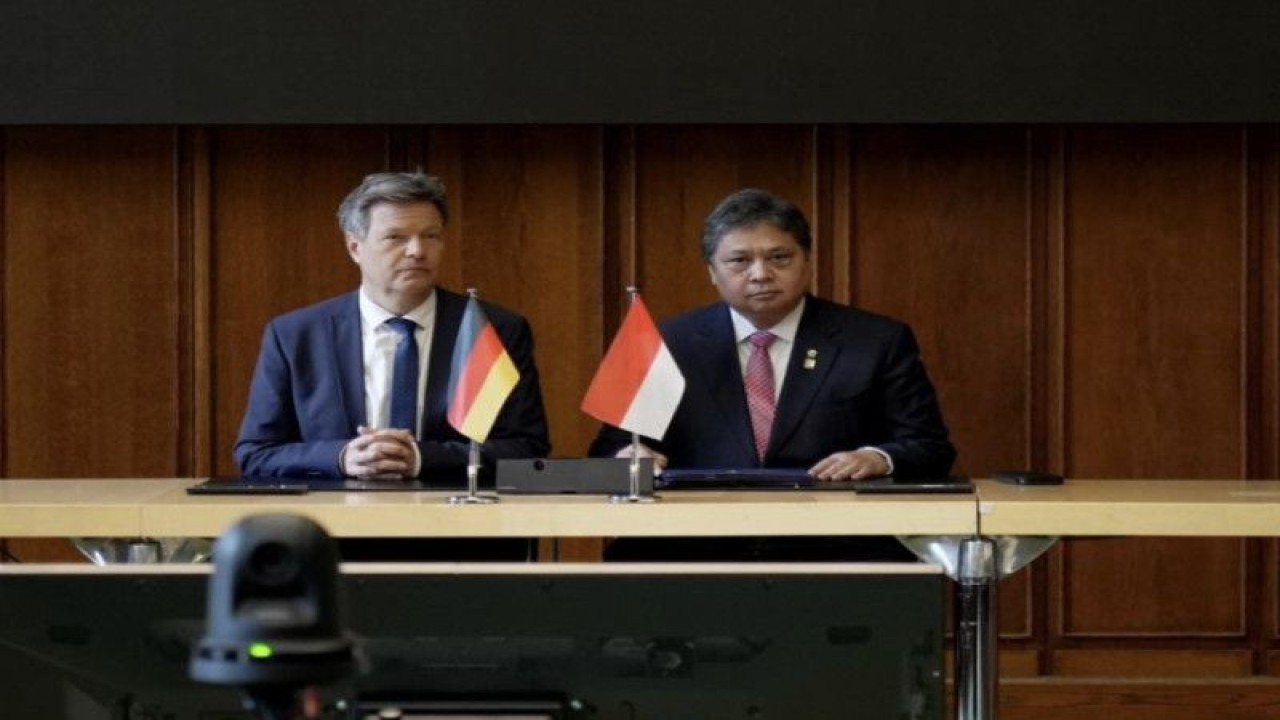 Menko Perekonomian RI melakukan pertemuan dengan Menteri Urusan Ekonomi dan Aksi Iklim Jerman dan menandatangani Joint Declaration of Intent (JDoI) Indonesia – Jerman. ANTARA/ HO-Kementerian Koordinator Bidang Perekonomian.
