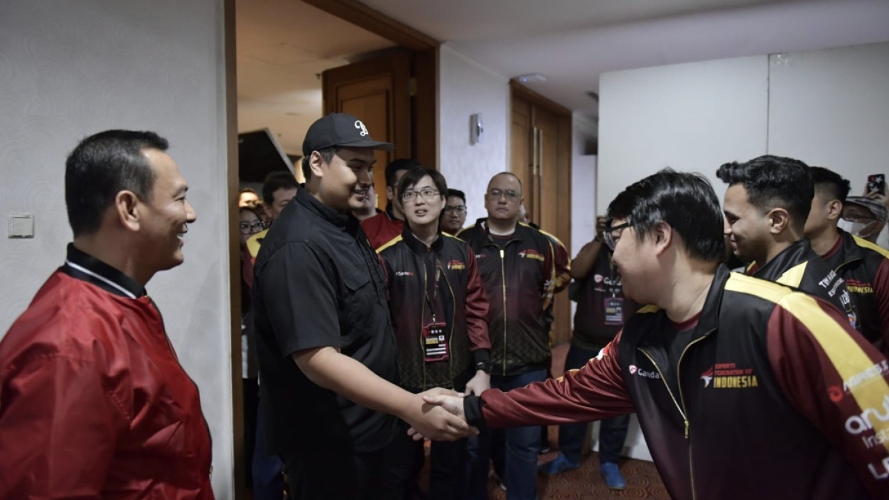 Menpora kunjungi platnas PB Esport Indonesia