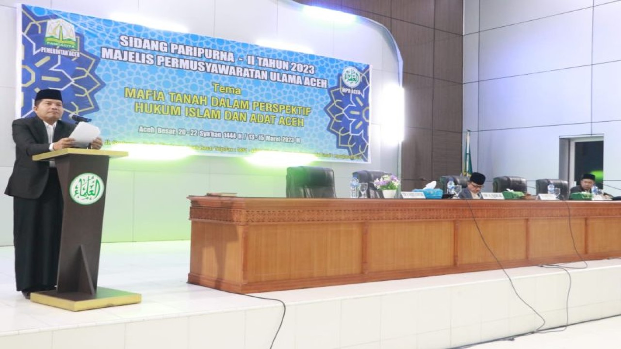 Ketua Majelis Permusyawaratan Ulama Aceh Tgk Faisal Ali di sela-sela memberikan taushiyahnya di Kantor MPU Aceh, Aceh Besar. (ANTARA/HO)
