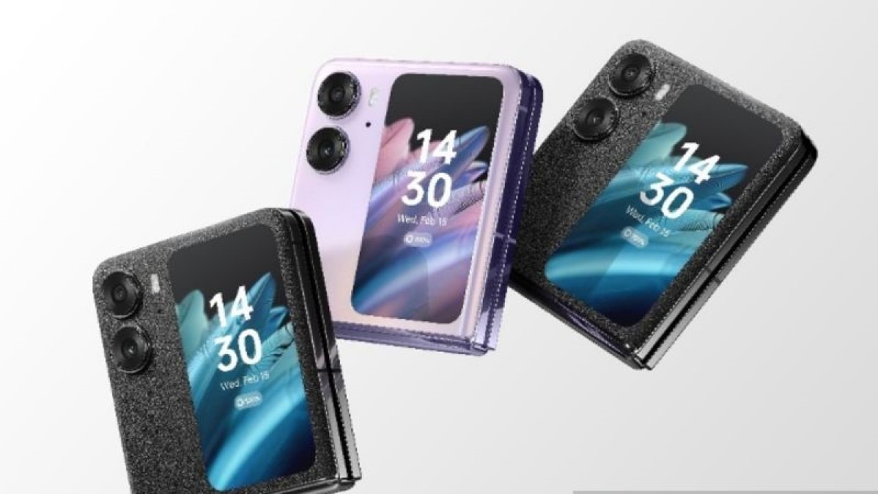 Ponsel lipat OPPO Find N2 Flip hadir dengan bentuk "clamshell". (ANTARA/HO/OPPO Indonesia)
