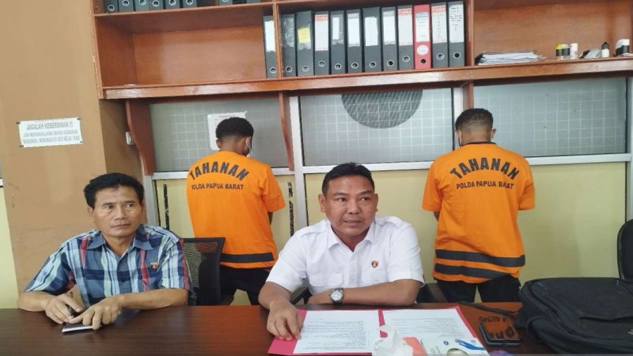 Rilis penangkapan pelaku pengedar narkoba di wilayah Papua Barat (ANTARA/Tri Adi Santoso)