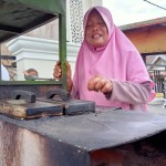 Pedagang kue tradisional di masjid pejuang Nurul Ittihad diberdayakan-1680510449