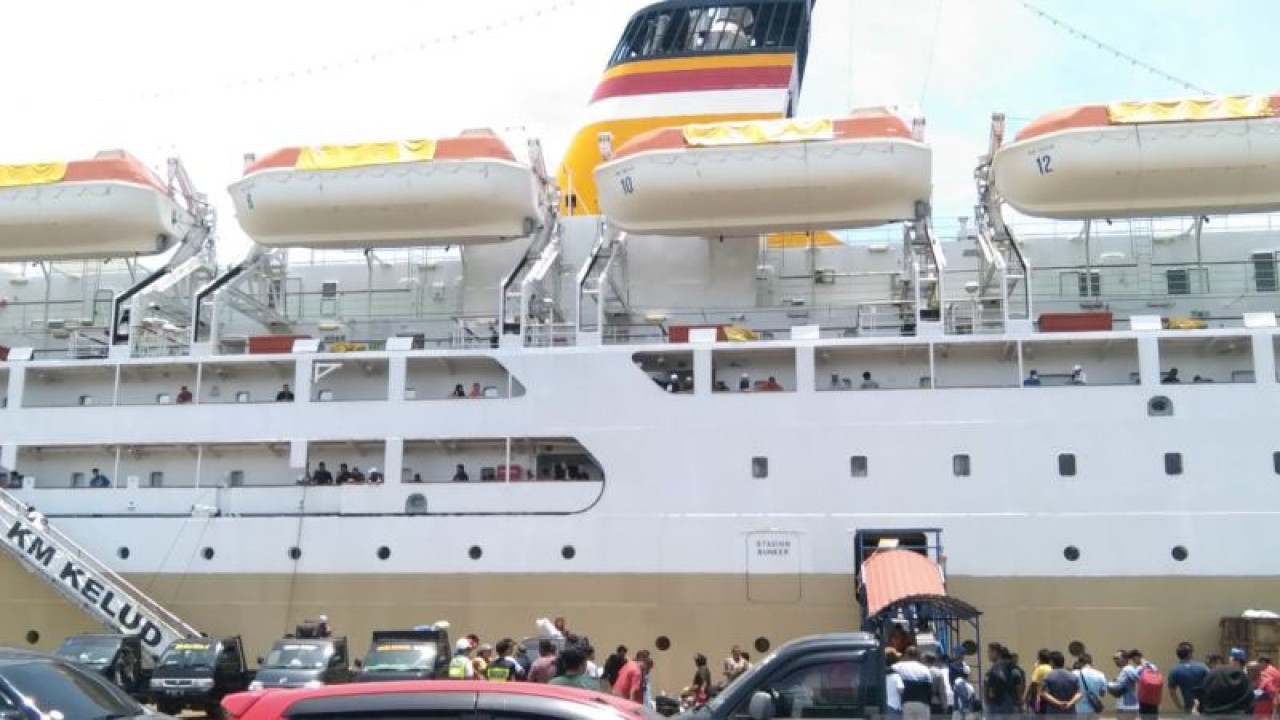 Aktivitas pelabuhan penyeberangan di Kepri (ANTARA/Jessica)