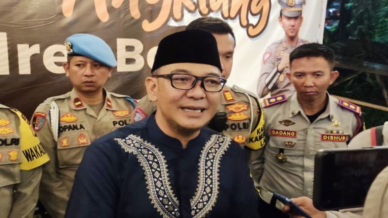 Pelaksana tugas (Plt) Bupati Bogor, Iwan Setiawan. (ANTARA/M Fikri Setiawan)
