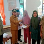 Pemkab Bangka-Baznas salurkan ratusan paket bansos-1681126499