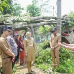 Pemkab Purwakarta tangani ratusan rumah rusak akibat puting beliung-1680582152