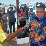 Pemkot beri alat tangkap kepada nelayan Kota Sorong-1682577383