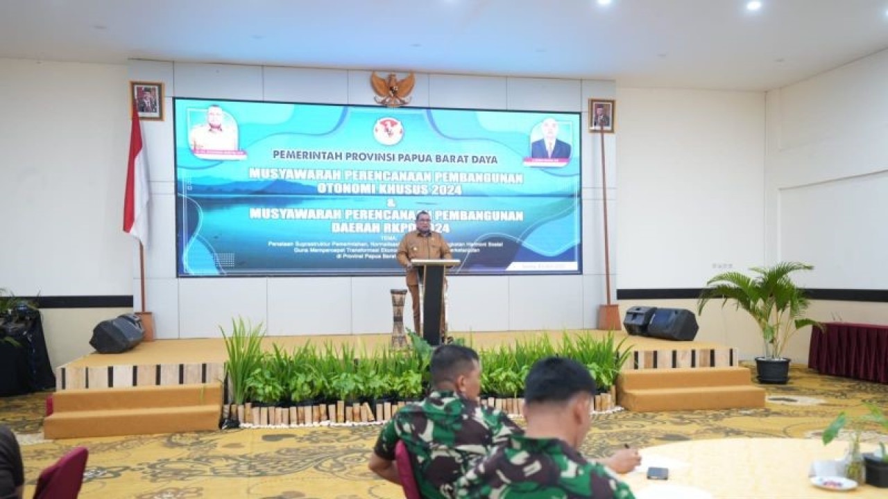 Musrenbang RKPD Pemerintah Provinsi Papua Barat Daya Tahun 2023 di Sorong, Papua Barat Daya, Selasa (4/4/2023). (ANTARA/Yuvensius Lasa Banafanu)