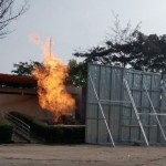 Pengelola Tol Cipali pasang pagar perisai atasi area terdampak semburan api di KM 86. (ANTARA/HO-Astra Tol Cipali)-1682584144