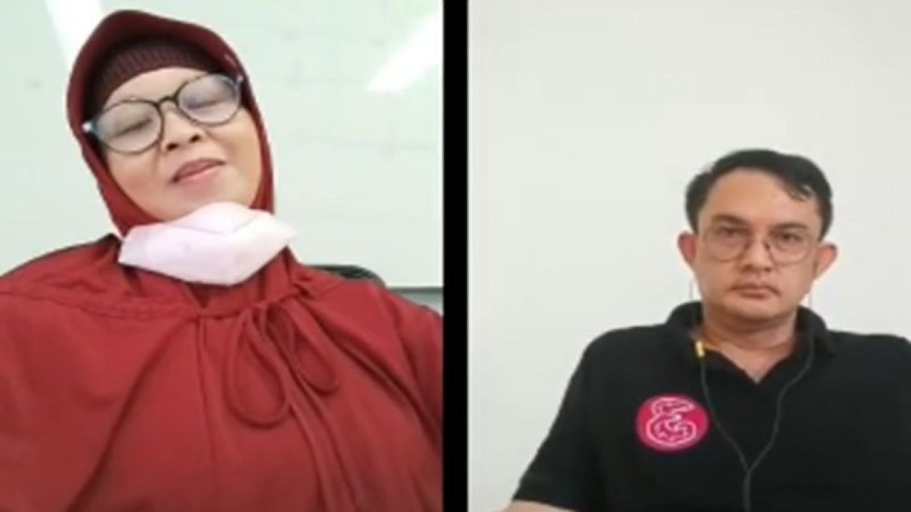Tangkapan Layar - Perwakilan komunitas parkinson Sofyan Lesmana (kanan) dan Ida Sukowati (kanan) berbagi kisah seputar pengalaman hidup dengan parkinson yang diikuti secara daring di Jakarta, Selasa (11/4/2023) (ANTARA/Lintang Budiyanti Prameswari)