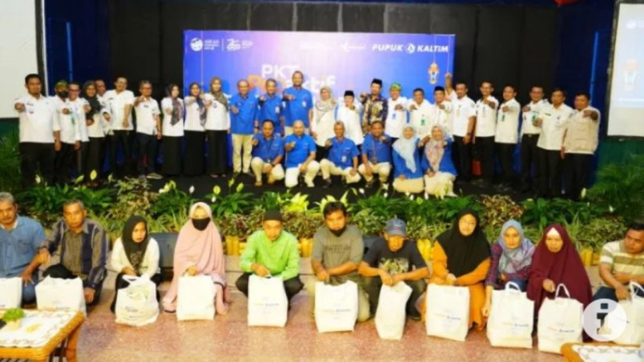 PKT Proaktif berbagi ribuan paket sembako gratis bagi warga Bontang, guna membantu pemenuhan kebutuhan pokok saat Ramadhan dan jelang Idul Fitri 1444 H. ANTARA/HO-PKT