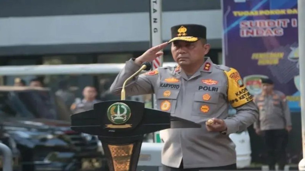 Kapolda Metro Jaya Irjen Pol Karyoto saat memimpin apel pagi di Lapangan Ditreskrimsus Polda Metro Jaya, Rabu (26/4/3023). ANTARA/HO-Humas Polda Metro Jaya