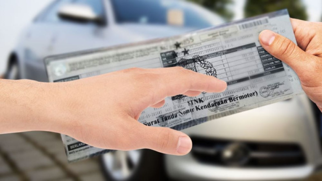 Direktorat Lalu Lintas (Dirlantas) Polda Metro Jaya tengah mengkaji wacana kepemilikan garasi sebagai syarat memperpanjang masa berlaku STNK maupun SIM bagi para pemilik kendaraan. (Moladin)