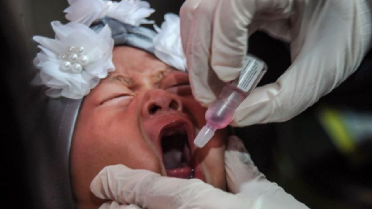 Ilustrasi - Imunisasi polio. (ANTARA/Raisan Al Farisi/dok)