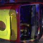 Polisi Jombang tangani sebuah mikrobus terguling-1682054302