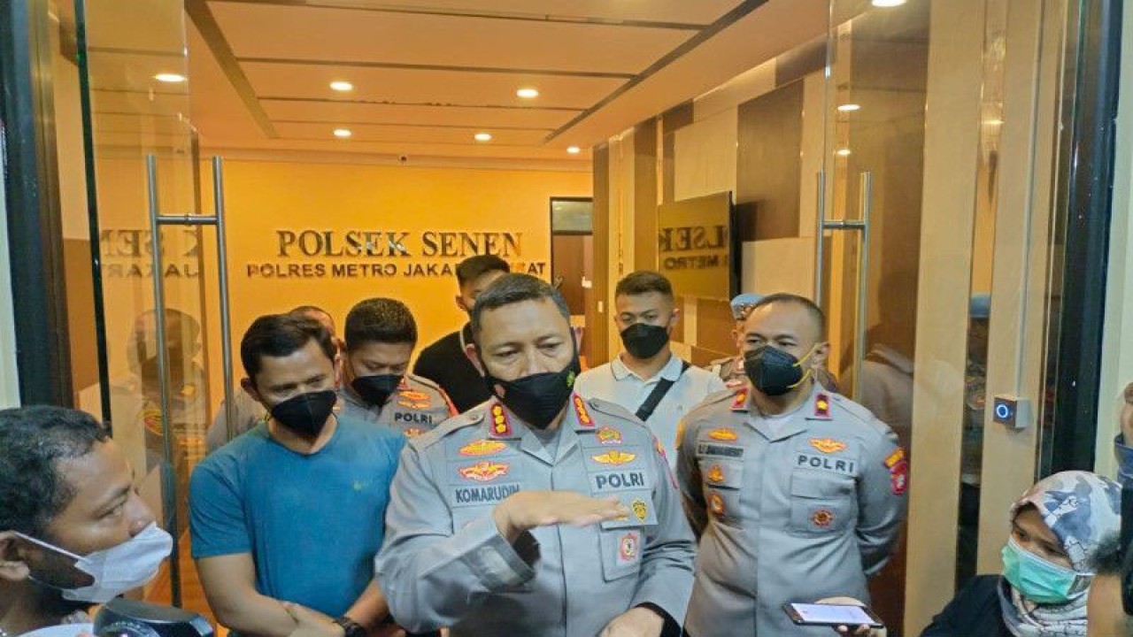 Kapolres Metro Jakarta Pusat Kombes Pol Komarudin memberikan keterangan pers. (ANTARA/Dokumentasi Pribadi)