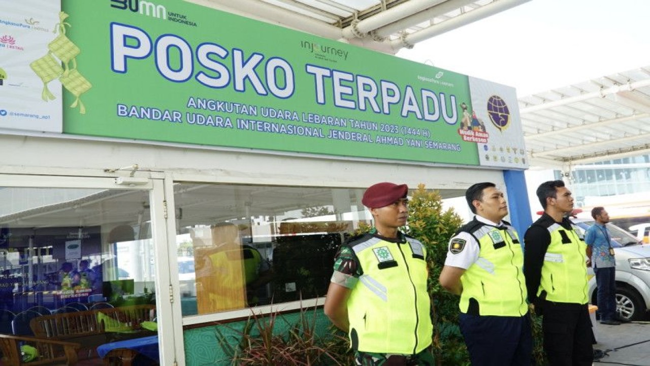 Pembukaan Posko Terpadu Angkutan Udara Hari Raya Idul Fitri Tahun 2023 di Bandara Ahmad Yani Semarang, Jawa Tegah yang akan dilaksanakan selama 19 hari atau pada 14 April 2023 sampai dengan 2 Mei 2023. ANTARA/HO-Angkasa Pura.