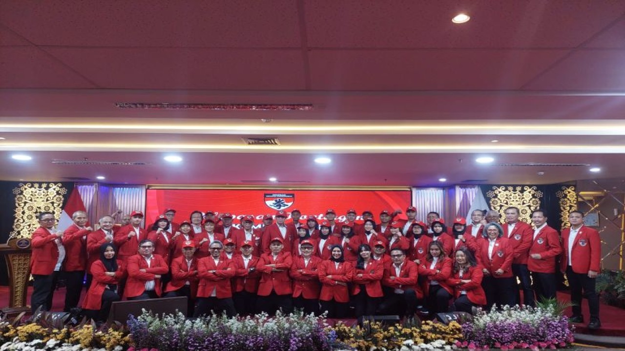 Acara pelepasan Kontingen Indonesia untuk The 19th IKF World Kempo Championship 2023 di Caldas de Rainha, Portugal di Inspektorat Jenderal Kementerian Hukum dan HAM, Kuningan, Jakarta, Senin (17/4/2023). (ANTARA/Muhammad Ramdan)