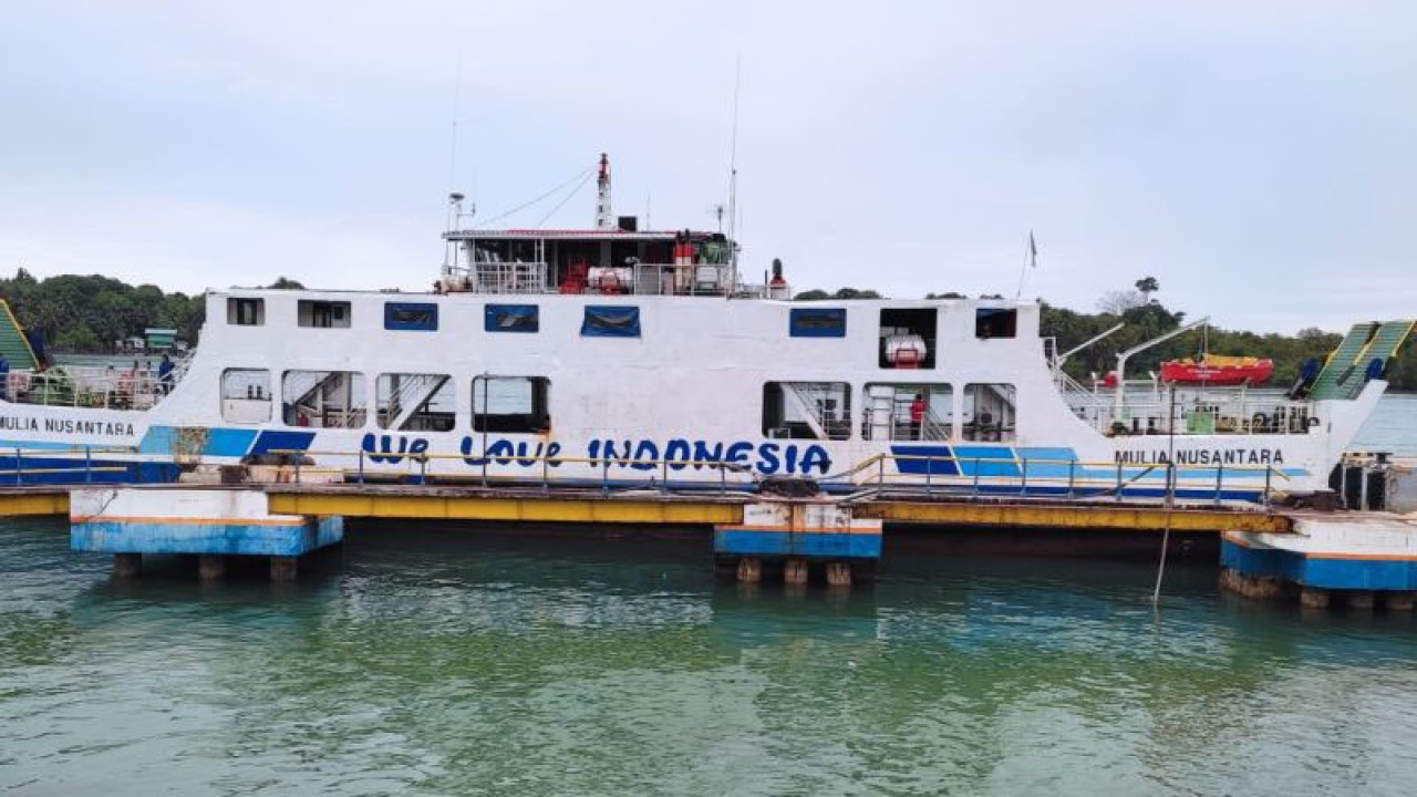 Kapal penyeberangan (roro) di Kepulauan Riau (ANTARA/Jessica)