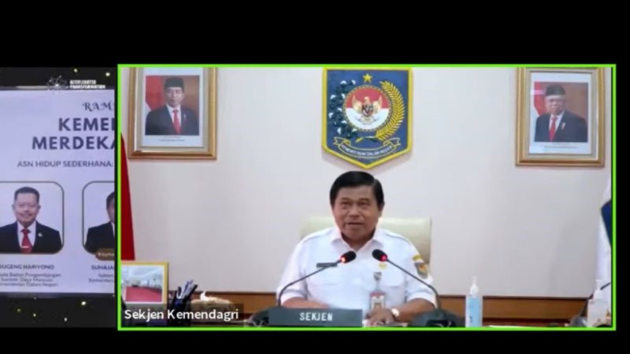 Tangkapan layar - Sekretaris Jenderal Kementerian Dalam Negeri Suhajar Diantoro dalam Workshop Peningkatan Kapasitas ASN di Lingkungan Kemendagri bertema "ASN Hidup Sederhana: No Flexing/Tidak Hedon" secara daring dari Jakarta, Rabu (5/4/2023). ANTARA/HO-Puspen Kemendagri