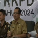 Sekretaris Daerah (Sekda) Kulon Progo Triyono (tengah). (ANTARA/HO-Dokumen istimewa)-1680512529